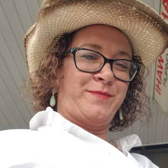 Meet your Posher, Tara - Picture 1 of 1